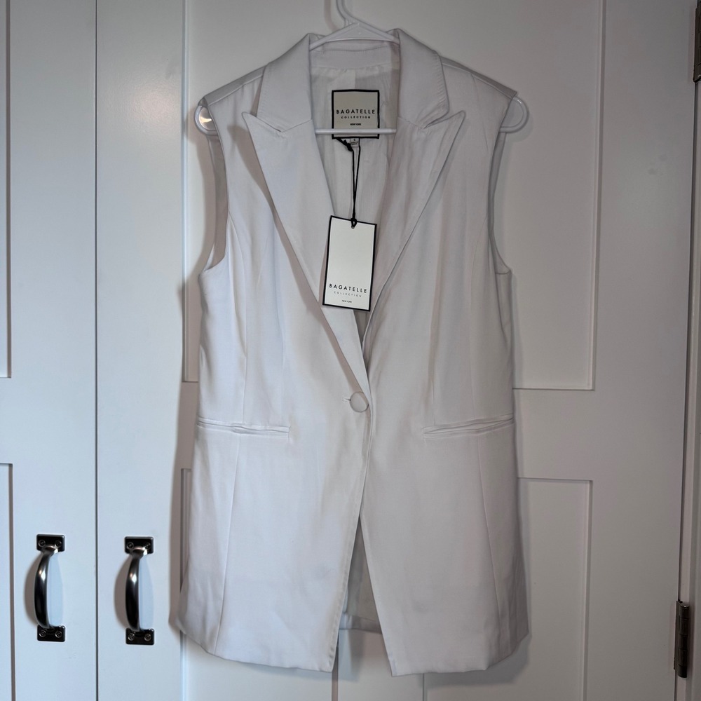 NWT Bagatelle Collection NY White Single Breasted Vest Women's Sz Small Corpcore